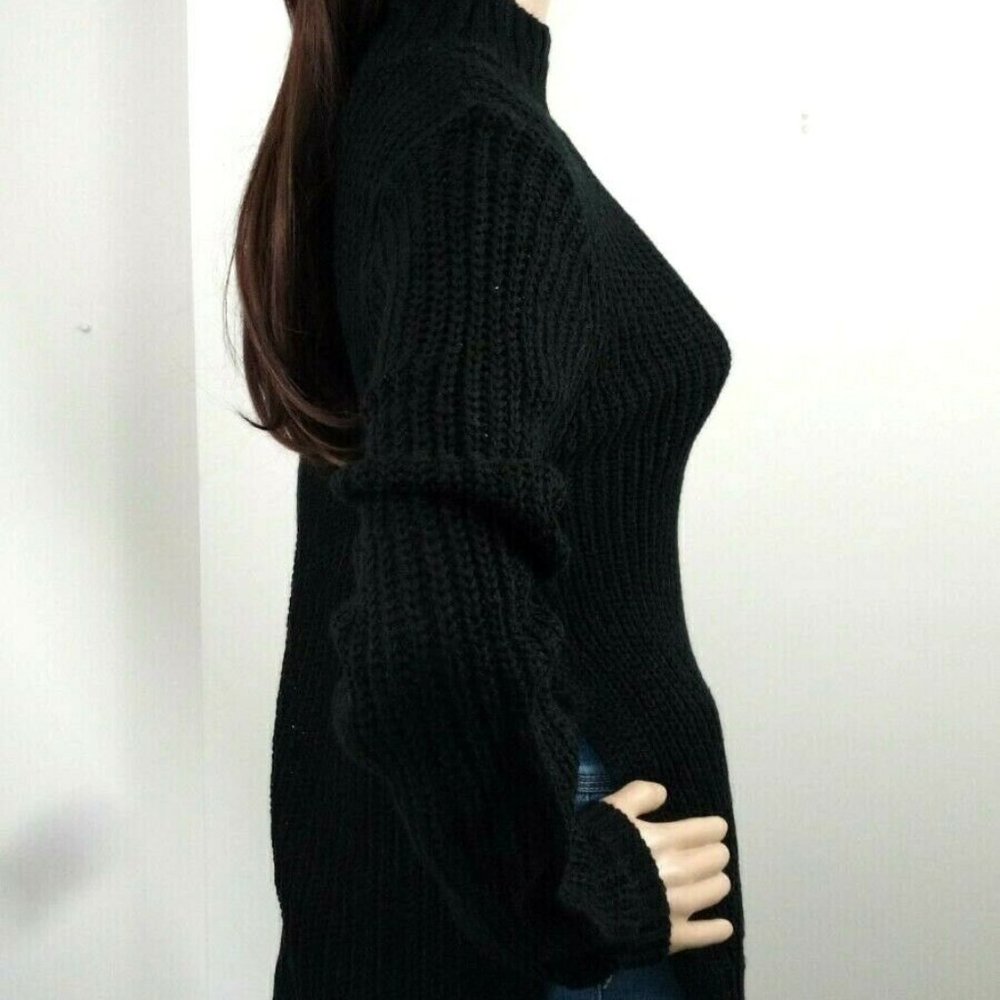 Planet Gold Black Beauty Cutout Pullover  Acrylic - Picture 2 of 6